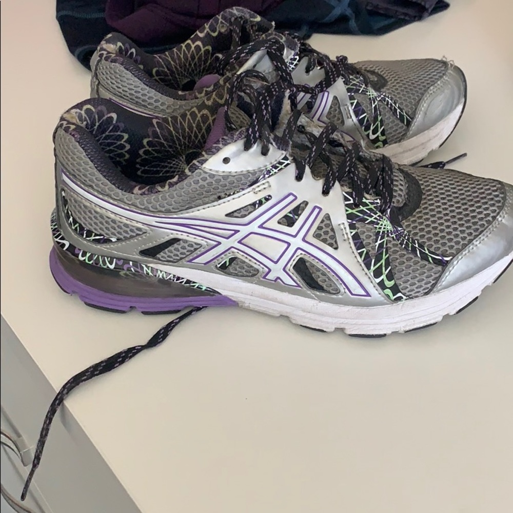 ASIC running shoe